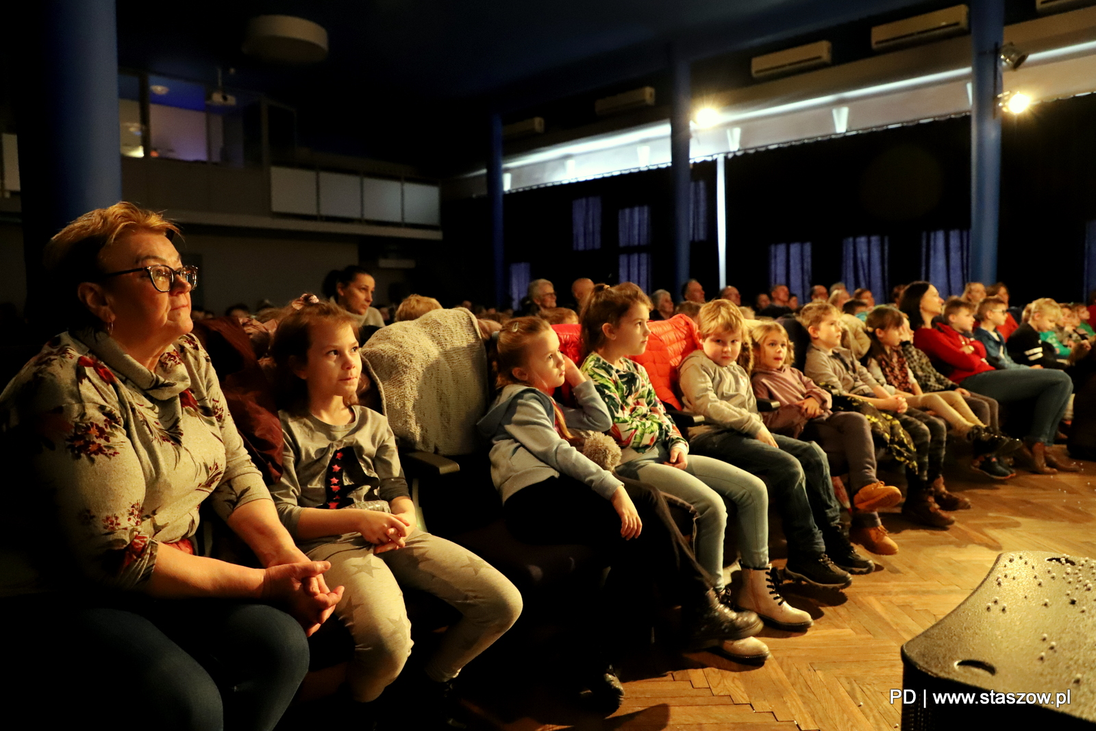 Świąteczny spektakl  „Nie ma samotnych wigilii”