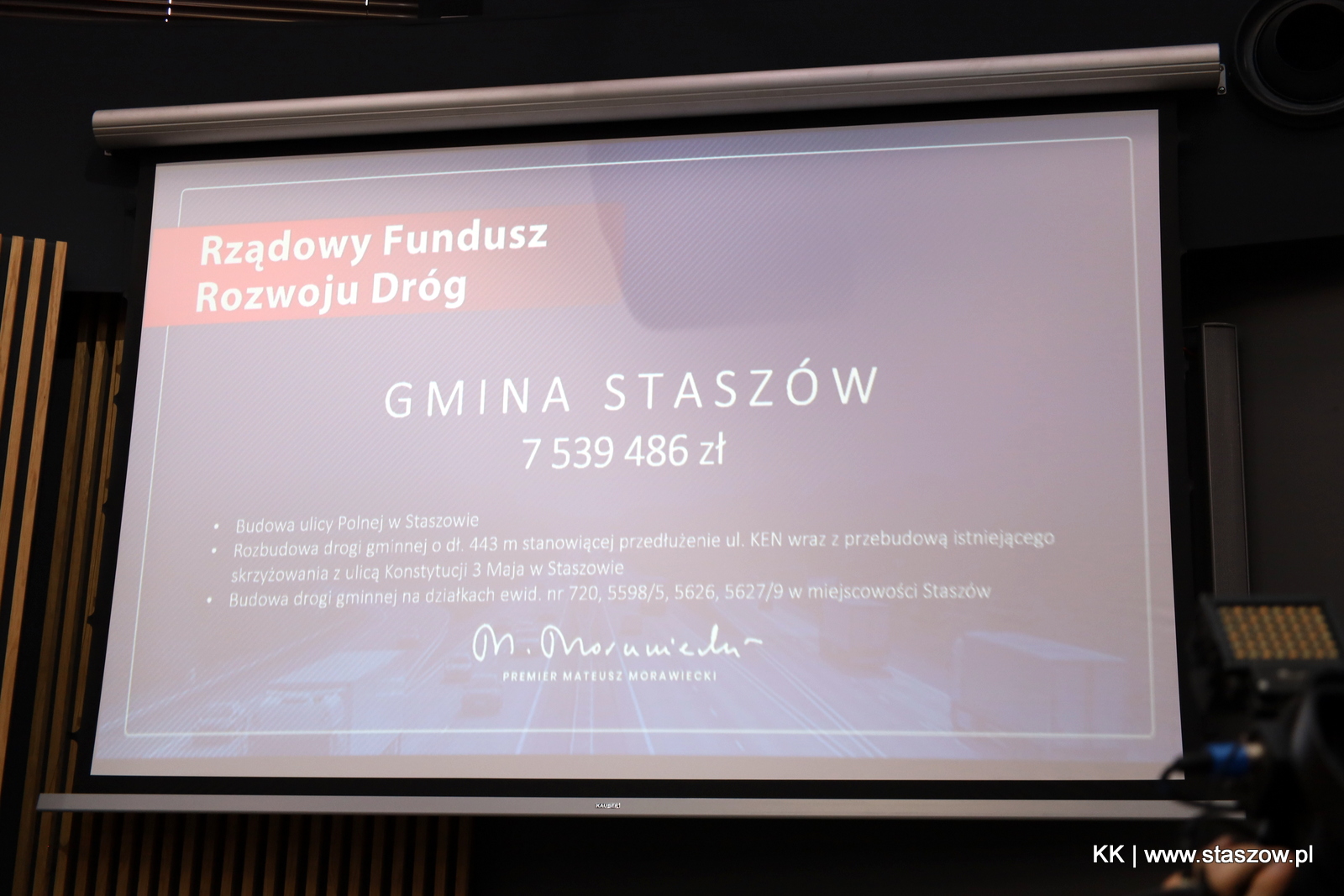 Podpisanie umów o dofinansowanie inwestycji drogowych w ramach rządowego funduszy rozwoju dróg
