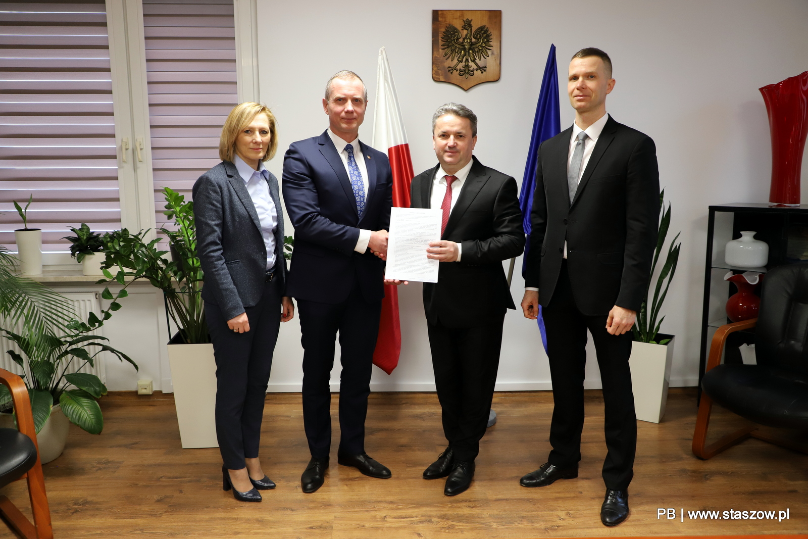 Podpisanie Umowy Wiśniowa Budowa drogi wewnętrznej w Wiśniowej Poduchownej