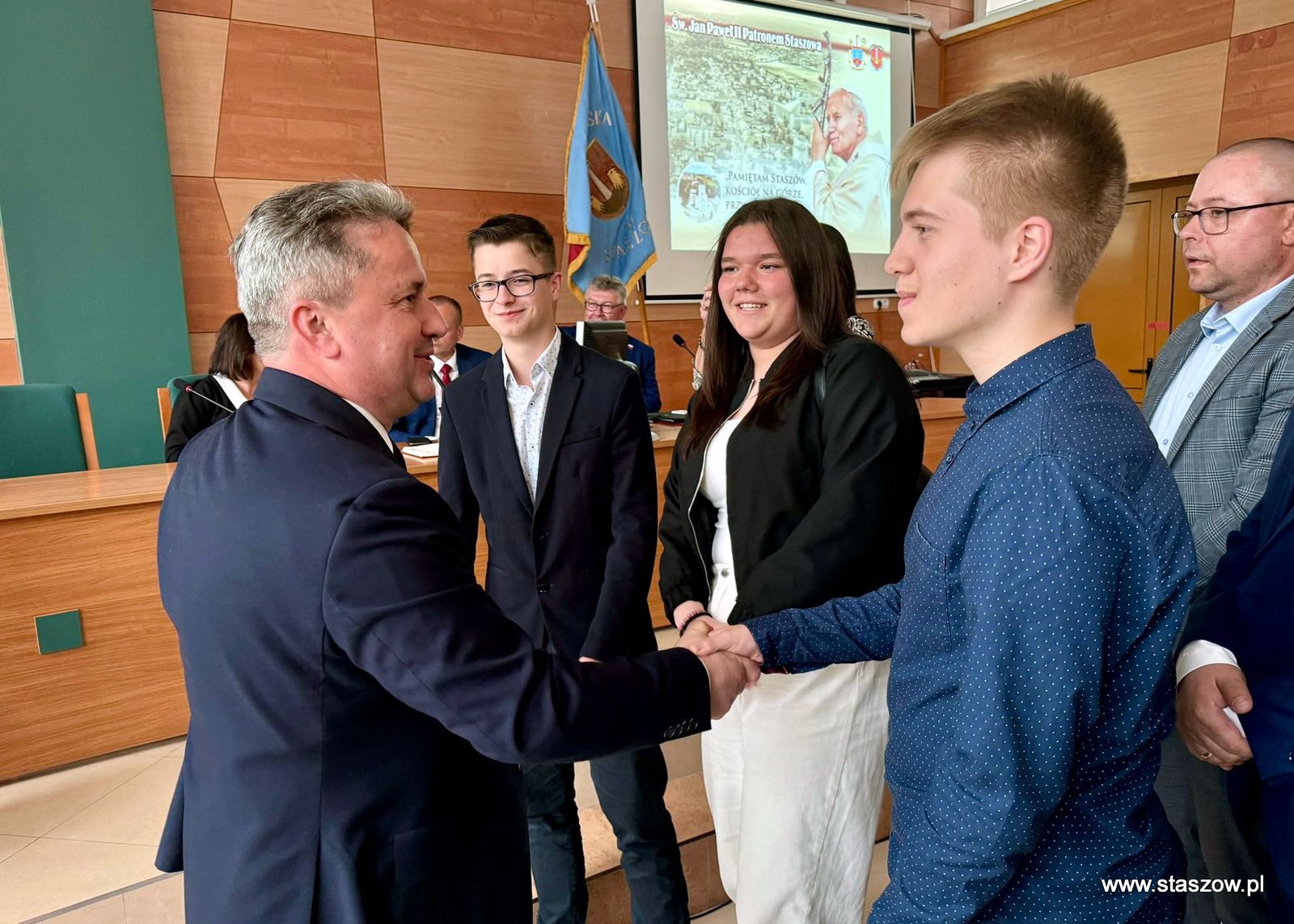 Młodzi Radni na I Sesji Rady Miejskiej w Staszowie